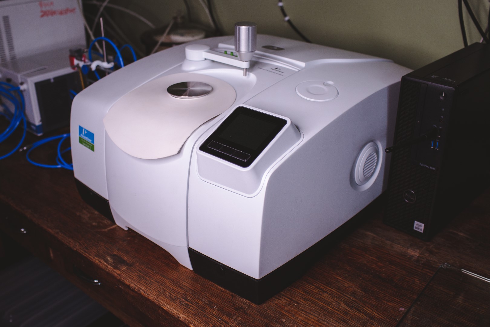 ИК-фурье спектрометр с комплектом приставок для in-situ анализа материалов и веществ, в том числе, в жидком состоянии[1558-44-2020]